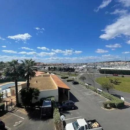 150 Marina Bay Cap D'agde Quartier Falaises Proche T2 Avec Place De Parking Et Piscine *